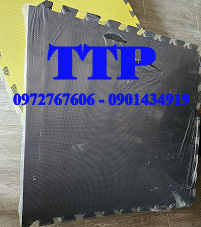 Thảm xốp lót sàn màu vàng đen
