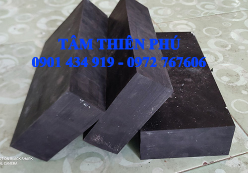 Cắt cao su tấm kê máy theo yêu cầu